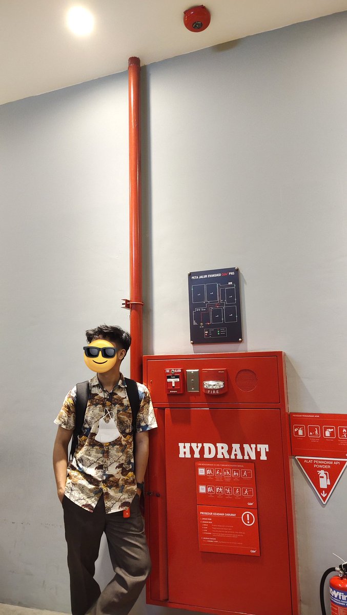 UnderRepair__'s tweet photo. Susah bangettt cari orang yang betul2 sefrekuensi😪

#Makassar #teman https://t.co/SXTQCGVDxq