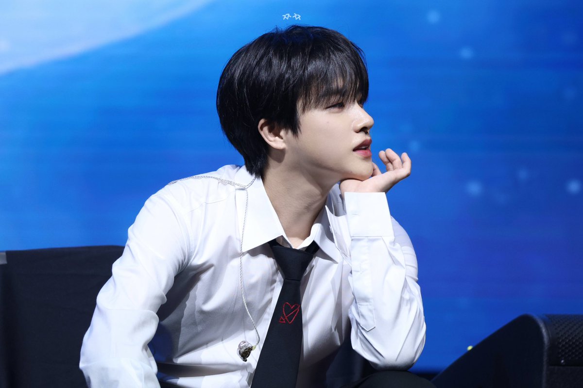 yi_iymz's tweet photo. 250531 BLUE MOON

@iKON_gnani_____ 
#ジナン #진환 #JINHWAN #JAY 
#iKON #아이콘 https://t.co/8Mvwil7UTv