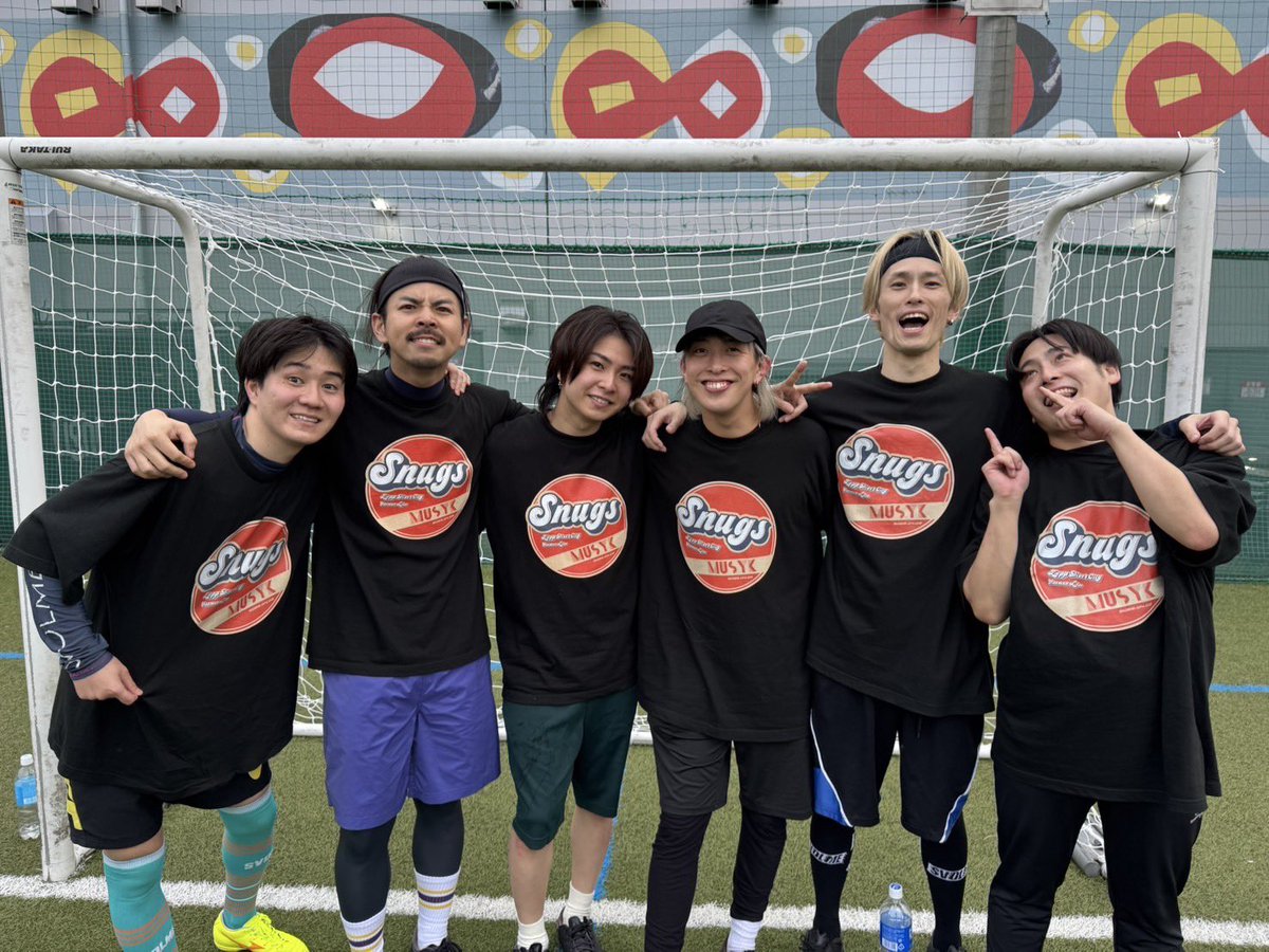 ⚽️SKIP CUP⚽️

結果は4位。最下位でした。
負けはしましたが、気持ちは負けてません！笑
闘志は燃え続けいます。
チームSnugs、次回にご期待ください🔥

ありがとうございました！

#SKIPCUP
#CLOWNSCROWN
#MDJ
#Snugs
#SkiptheChips