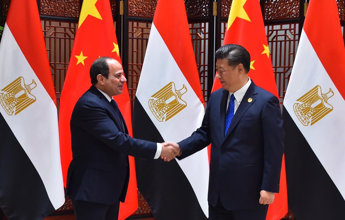 🇨🇳🇪🇬 
🔴 بكلمات حاسمة، الصين ترد على دعوات أمريكية-إسرائيلية لوقف الدعم لمصر:

المتحدث باسم وزارة الدفاع تشانغ شياوغانغ: "التعاون الصيني-المصري لا يستهدف أحداً، ولن يخضع لأي ابتزاز خارجي. وسنواصل تعميق شراكتنا العسكرية والثقة المتبادلة."

بكين والقاهرة لا تتلقيان أوامر من أحد.