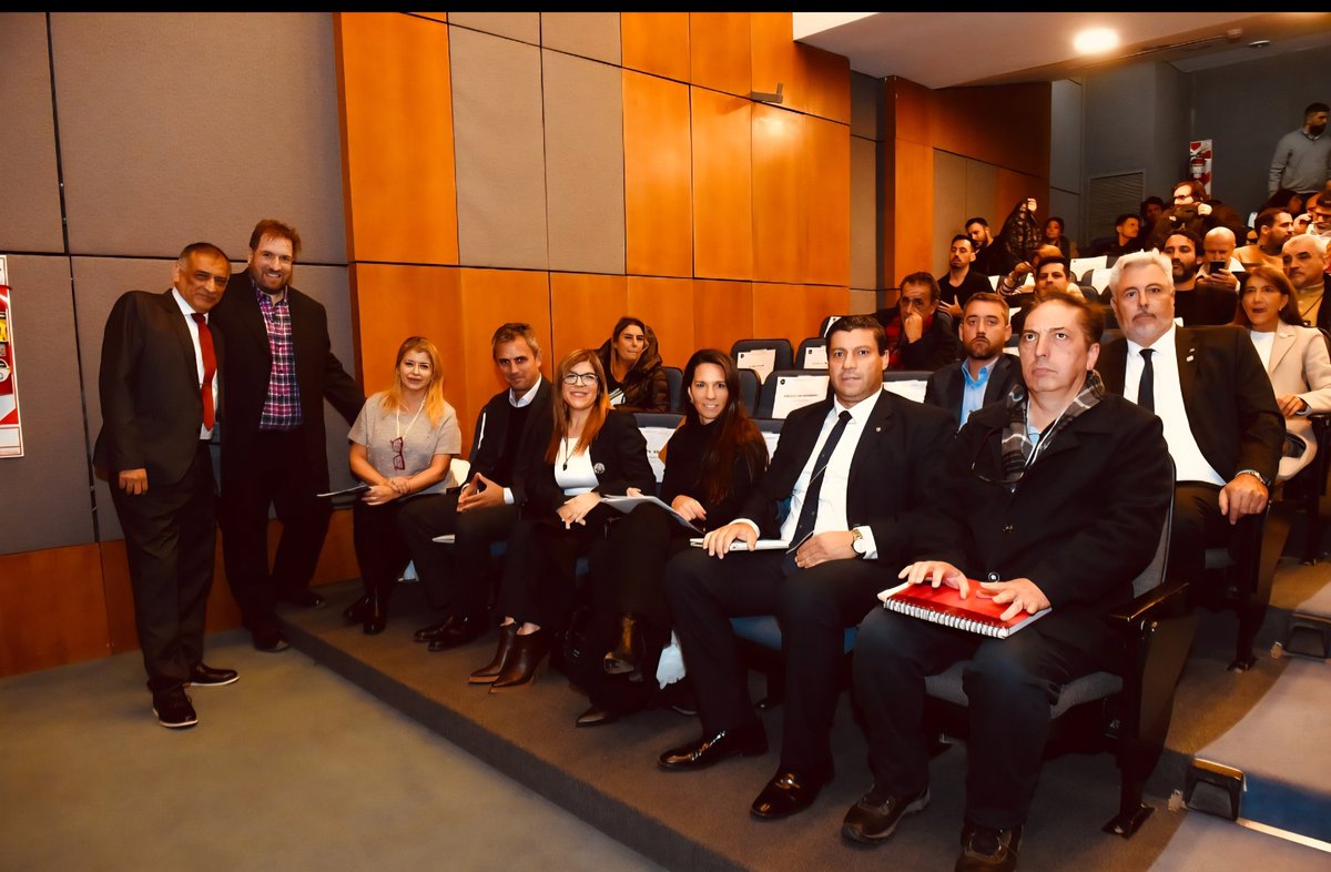 En Ucema, junto al Unepp. El MEAB siempre presente y junto a las pymes.  A fin de que siempre se mantenga el #BloquearEsDelito y #BloquearEsdespido.  Queremos trabajo en libertad no solo por nosotros, sino también por los trabajadores argentinos!!!