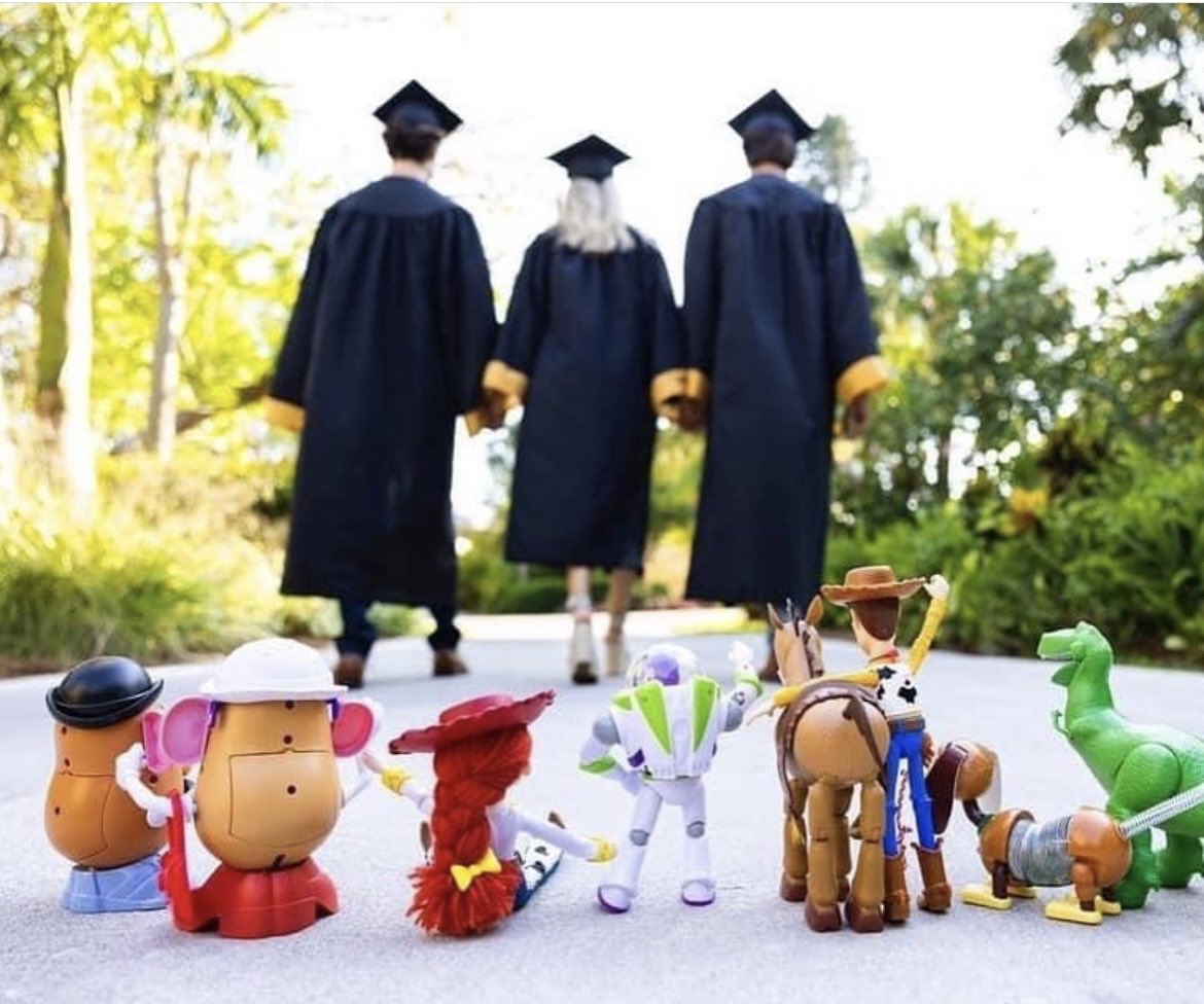 Happy Graduation Weekend!🎓🎉
#toinfinityandbeyond