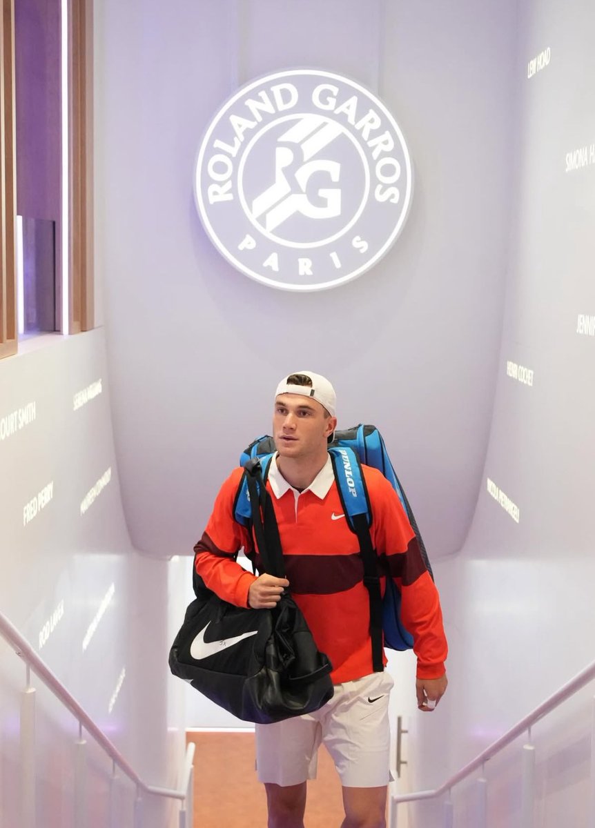 Not long to go now⏳🇬🇧

Let’s go Jack, we’re all behind you🇬🇧💪🏼

📸<a href="/rolandgarros/">Roland-Garros</a>