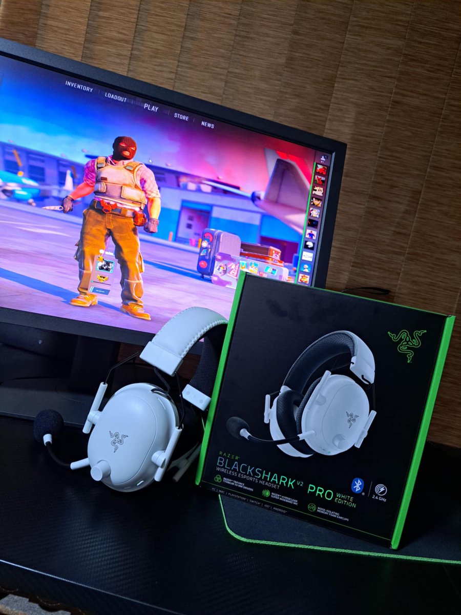 xelex. (@xelexcs) on Twitter photo The Razer BlackShark V2 Pro delivers clean sound, all day comfort😍. I really appreciate it <a href="/TeamRazer/">Team RΛZΞR</a> 🙏 The Razer BlackShark V2 Pro delivers clean sound, all day comfort😍. I really appreciate it <a href="/TeamRazer/">Team RΛZΞR</a> 🙏