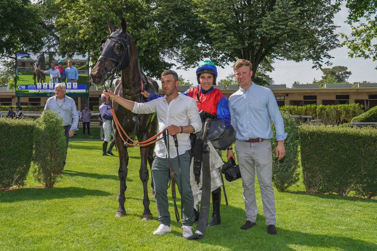 🥇

🌟Hamandio doubles up with ease🌟

Following on from his triumph 2 weeks ago, Harandio strikes again.
Well handicapped and excellently sourced, Harnadio looked the winner throughout 💪

Congrats to owners the Alexander family and breeders Suc. A. Goncalves 🥳