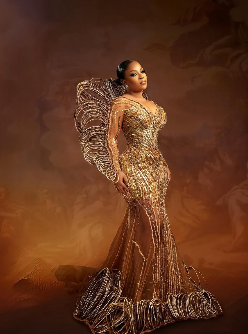 stylishnene's tweet image. #simabrew #veekeejames àll blessed hands