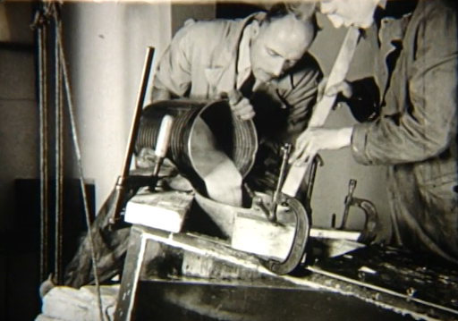 ucsdlibrary's tweet image. #TodayILearned that the oldest moving image in the Library’s digital collection is a 1945 recording of a marine geology experiment by Philip H. Kuenen, showing how underwater currents shape the ocean floor. 🌊🎥

📸Digital Collections: bit.ly/3Yyxg5H  🎬🔍