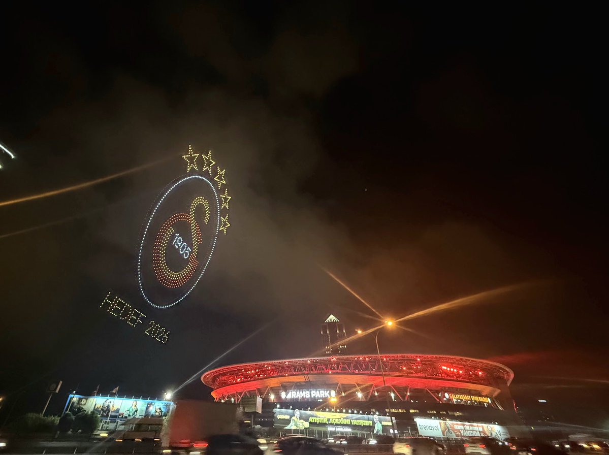 Büyük gelenlere.
Kendine büyük diyenlere.
5 Yıldızı olduğunu zannedenlere.

ALAYINIZI ÜST ÜSTE KOYDUK ŞAMPİYON OLDUK!

#ultrAslan