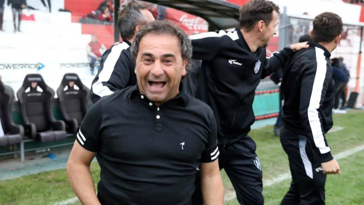 🗣️ “Me da una alegría enorme el presente de Central Córdoba, De Felippe ha hecho un gran trabajo con un plantel corto pero de muchísima calidad.

Es increíble que Central Córdoba con 11 puntos se haya quedado afuera de la Libertadores, pero son cosas que pasan en este deporte.