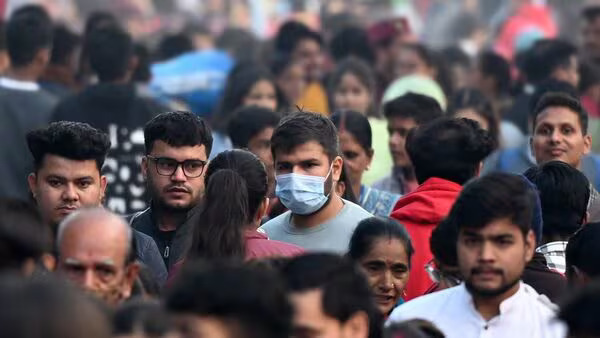 🚨 The number of active Covid-19 cases in India on Saturday crossed the 3,000 mark. 

Active Covid-19 cases,

May 22 - 257
May 31 - 3,395

Kerala accounts for the highest infections at 1,336.