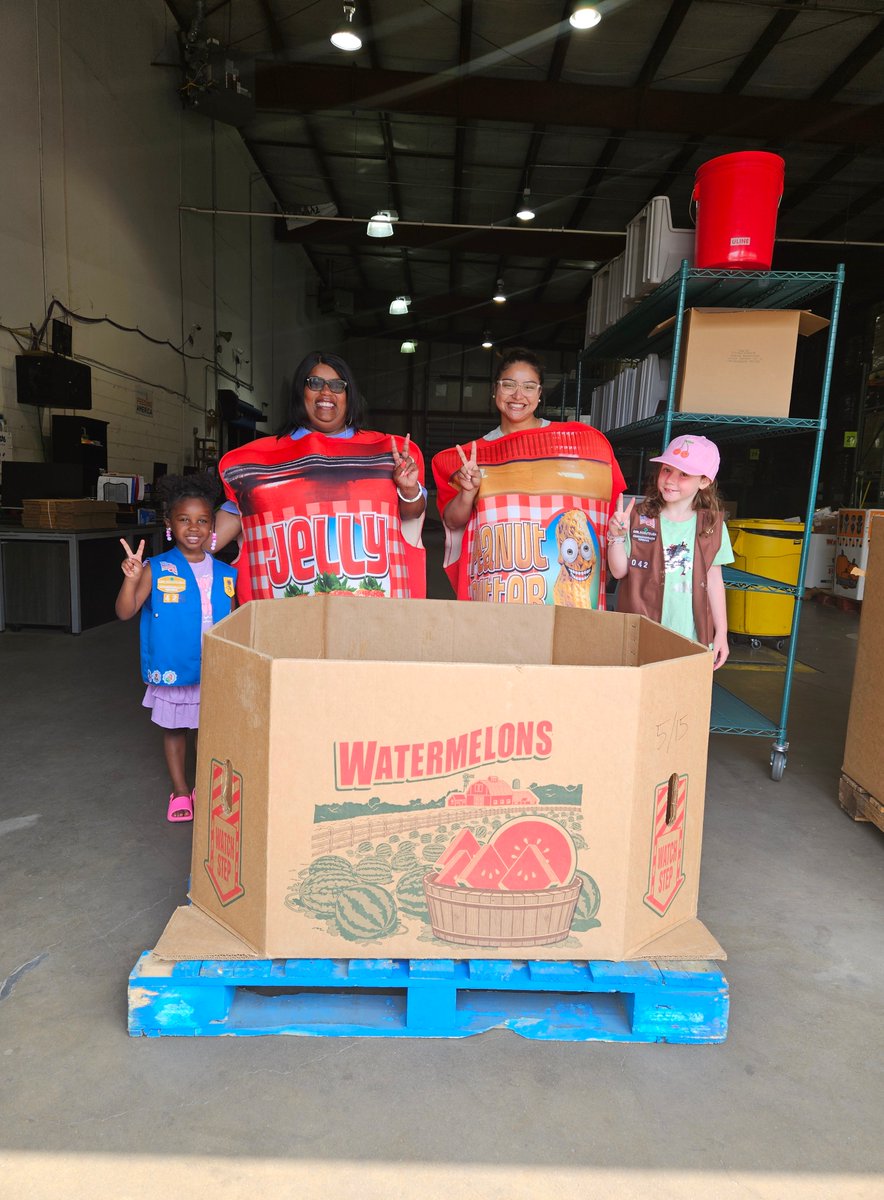 Shoutout to the Girl Scouts who dropped off PB&amp;J Drive donations this morning! 🥜🍓 We loved their questions—and our PB&amp;J costumes were a hit! 👏

Thanks for being awesome hunger fighters! 💪 #GirlScouts #PBJDrive #FightingHunger #YouthInAction
