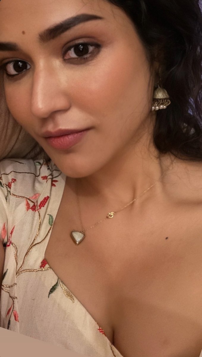 GsS2VisaMAQL-SY?format=jpg&name=medium