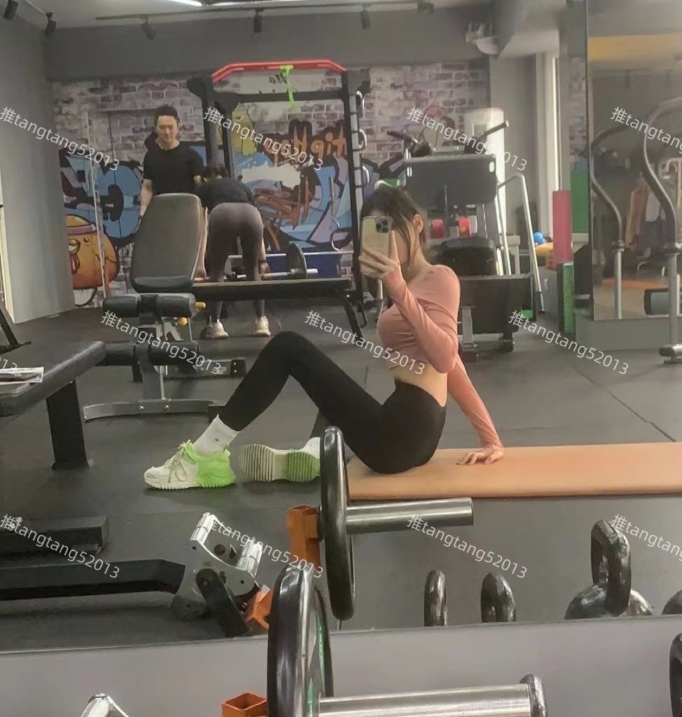 儿童节快乐宝宝们，感谢你们的关注支持，希望你们都能像儿童一样快乐，有人疼，永远做个宝宝
<a href="/Xiaoxiaofoer/">小小佛(原创验证私信）</a> 
<a href="/ToukaYuan/">桃花榜主（长期收原创30w粉以上账号）</a> 
<a href="/MitsumeDoji/">三木童子</a>