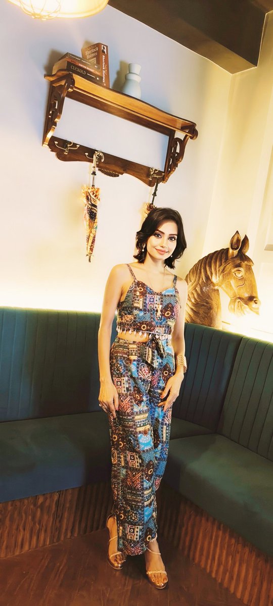 A perfect  blend of elegance, luxury, Latin dance, saturated lighting and delicious cuisine—truly a romantic combination.

Kristna Saikia 

#elegantstyle #fashionstyle #bachata #ballroom #latindance #finedining #kizomba #wealthymindset <a href="/highlight/">highlight</a>