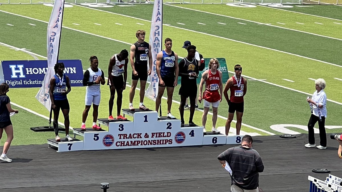 Congratulations to Jacob Fieberkorn on taking 2nd place in the Class 4 State boys 100m dash!!