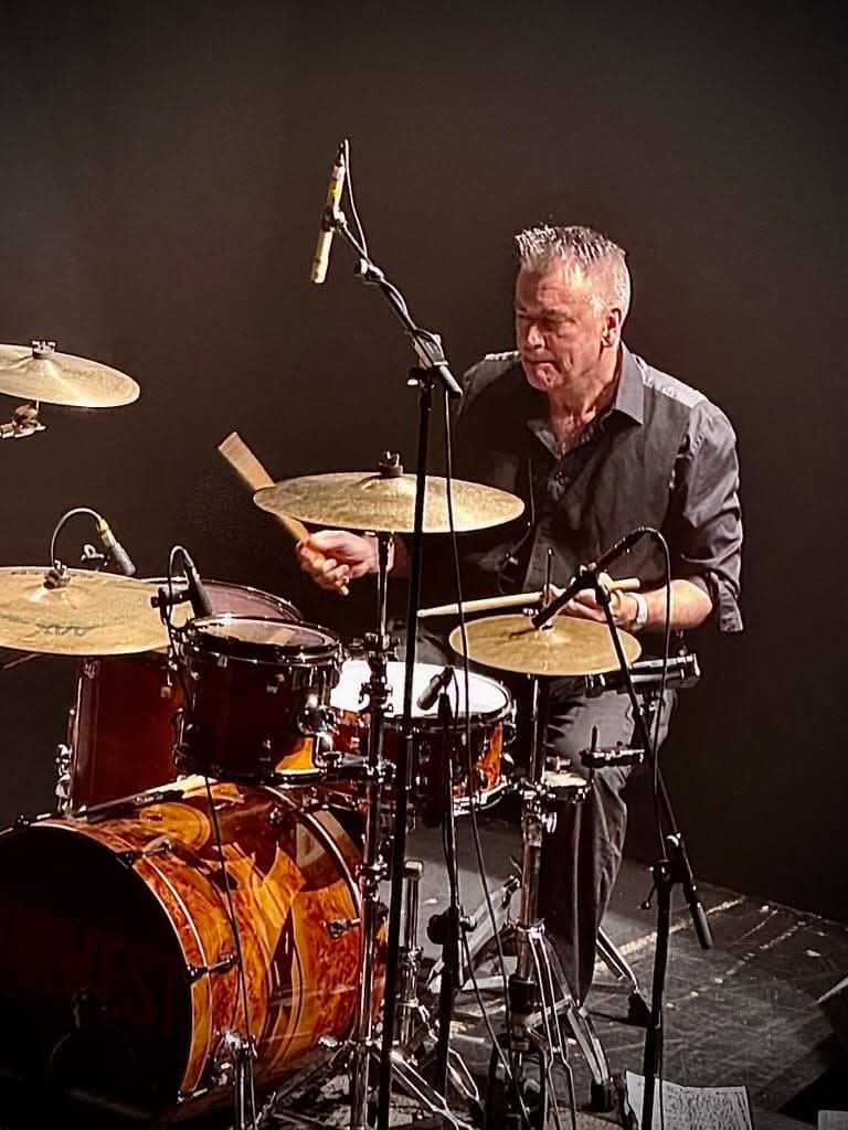 #Ronstadt 
#LindaRonstadtTribute 

Keep spreading the word about Ronstadt - Ireland's Premier Linda Ronstadt Tribute. 🤝

#BandMembers

John Fitzsimons - Drummer/vocals.
... 🫵

"Prepare To Be Entertained!"..

#MusicFans
#IrishMusicCommunity