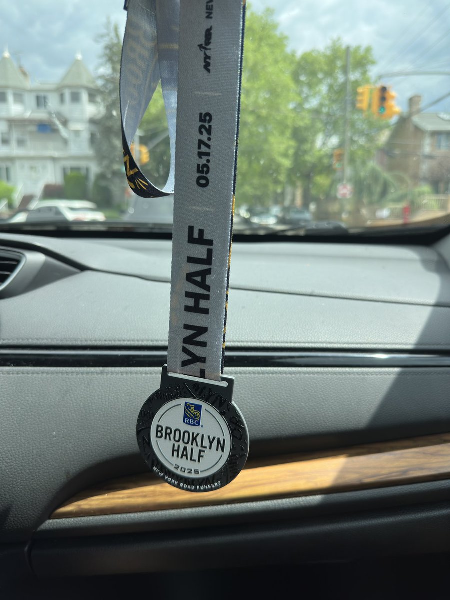 easysniper21's tweet photo. Better late than never. But completing the Brooklyn Half Marathon was a great experience. Marathon next? 🏅#brooklynhalf https://t.co/JPssspAxcV