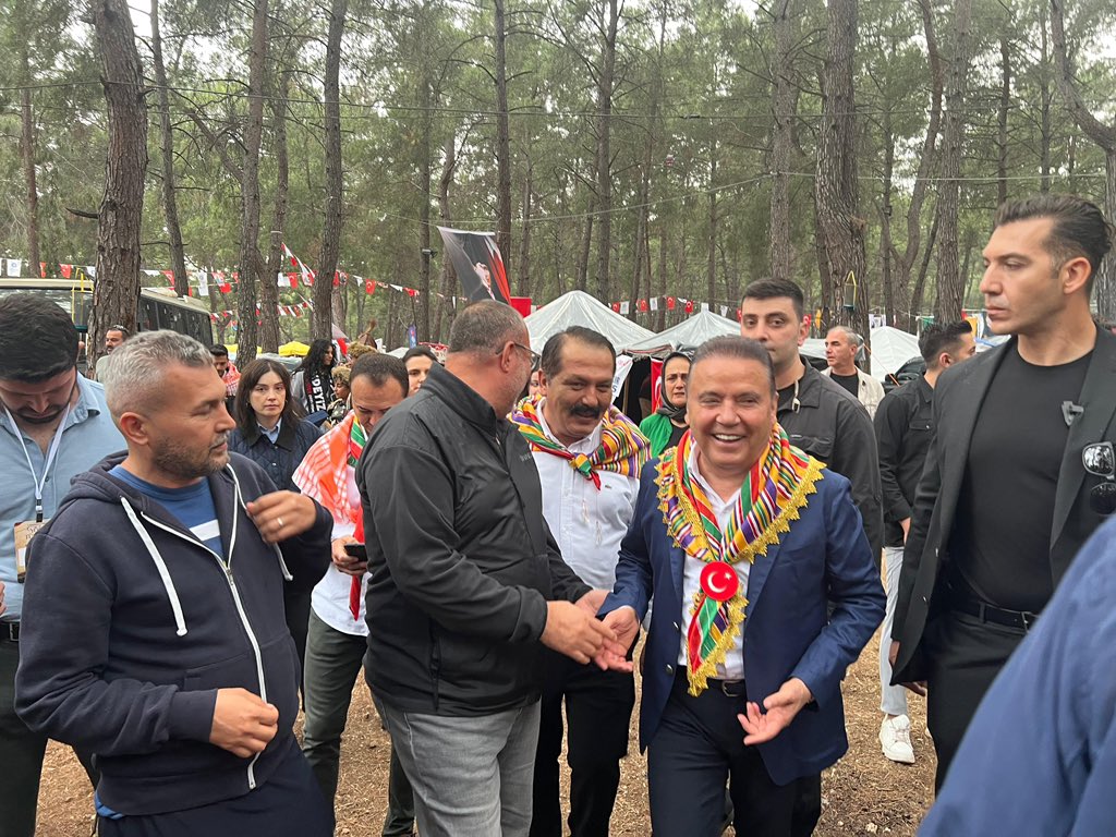 Gazi Mustafa Kemal Atatürk;
“Arkadaşlar! Gidip Toros Dağları’na bakınız eğer orada bir tek Yörük çadırı görürseniz ve o çadırda bir duman tütüyorsa şunu çok iyi biliniz ki bu dünyada hiçbir güç ve kuvvet asla bizi yenemez” 

Büyükşehir Belediye başkanımız Sn. Muhittin Böcek’in