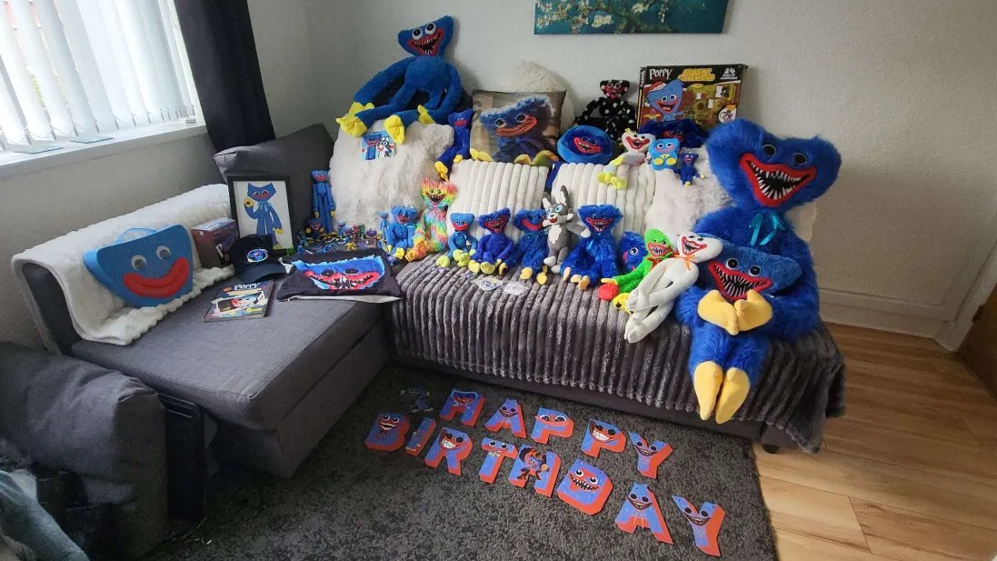 slinkystarzz 🏳️⚧️🏳️🌈 • #1 huggy fan tweet media