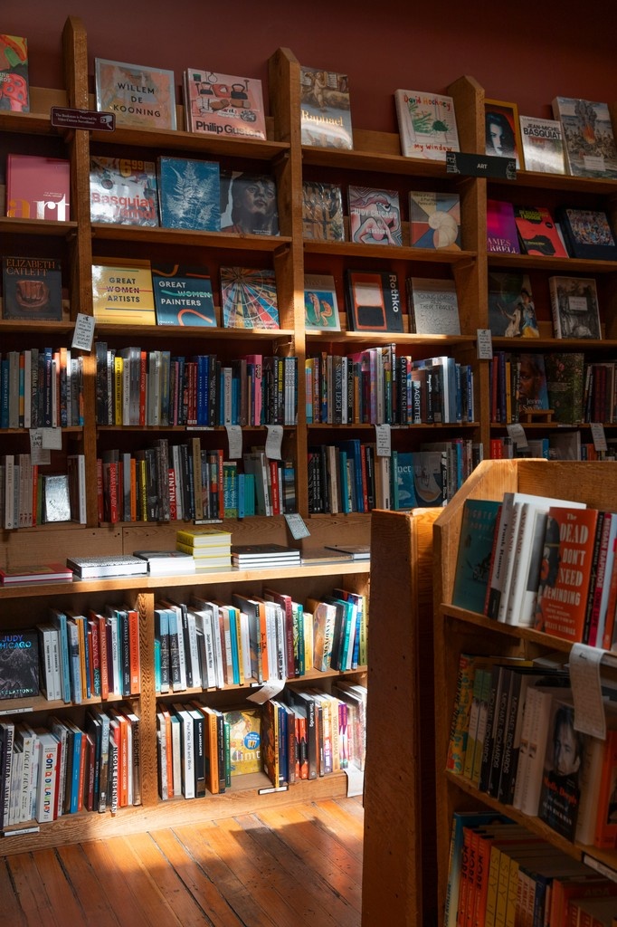 ElliottBayBooks's tweet image. T-minus one day until PRIDE MONTH 🥳
#indiebookstore #elliottbaybookcompany