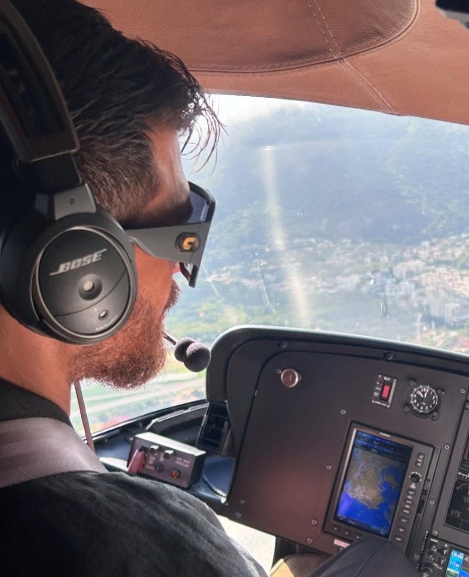Si...justamente así....
EN MODO AVION 😜😜📵
#CanYaman ⭐️