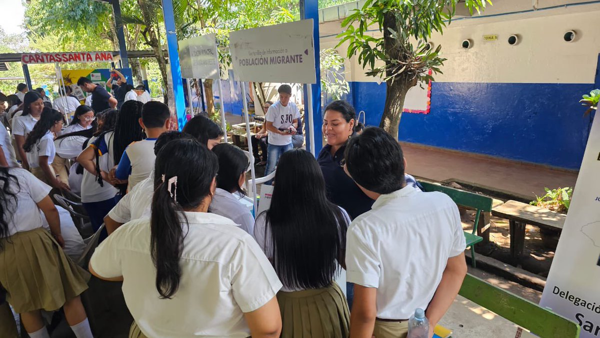 PDDH El Salvador (@pddhelsalvador) on Twitter photo Por instrucciones de #ProcuradoraDDHH <a href="/RaqueldeGuevara/">Raquel de Guevara</a>, #PDDHSantaAna participó en Festival de oportunidades, organizado por <a href="/cancilleriasv/">Cancillería de El Salvador 🇸🇻</a> y Mesa Intersectorial de Santa Ana. La actividad fue realizada en Centro Escolar Alberto Luna en San Sebastián Salitrillo, Santa Ana. Por instrucciones de #ProcuradoraDDHH <a href="/RaqueldeGuevara/">Raquel de Guevara</a>, #PDDHSantaAna participó en Festival de oportunidades, organizado por <a href="/cancilleriasv/">Cancillería de El Salvador 🇸🇻</a> y Mesa Intersectorial de Santa Ana. La actividad fue realizada en Centro Escolar Alberto Luna en San Sebastián Salitrillo, Santa Ana.