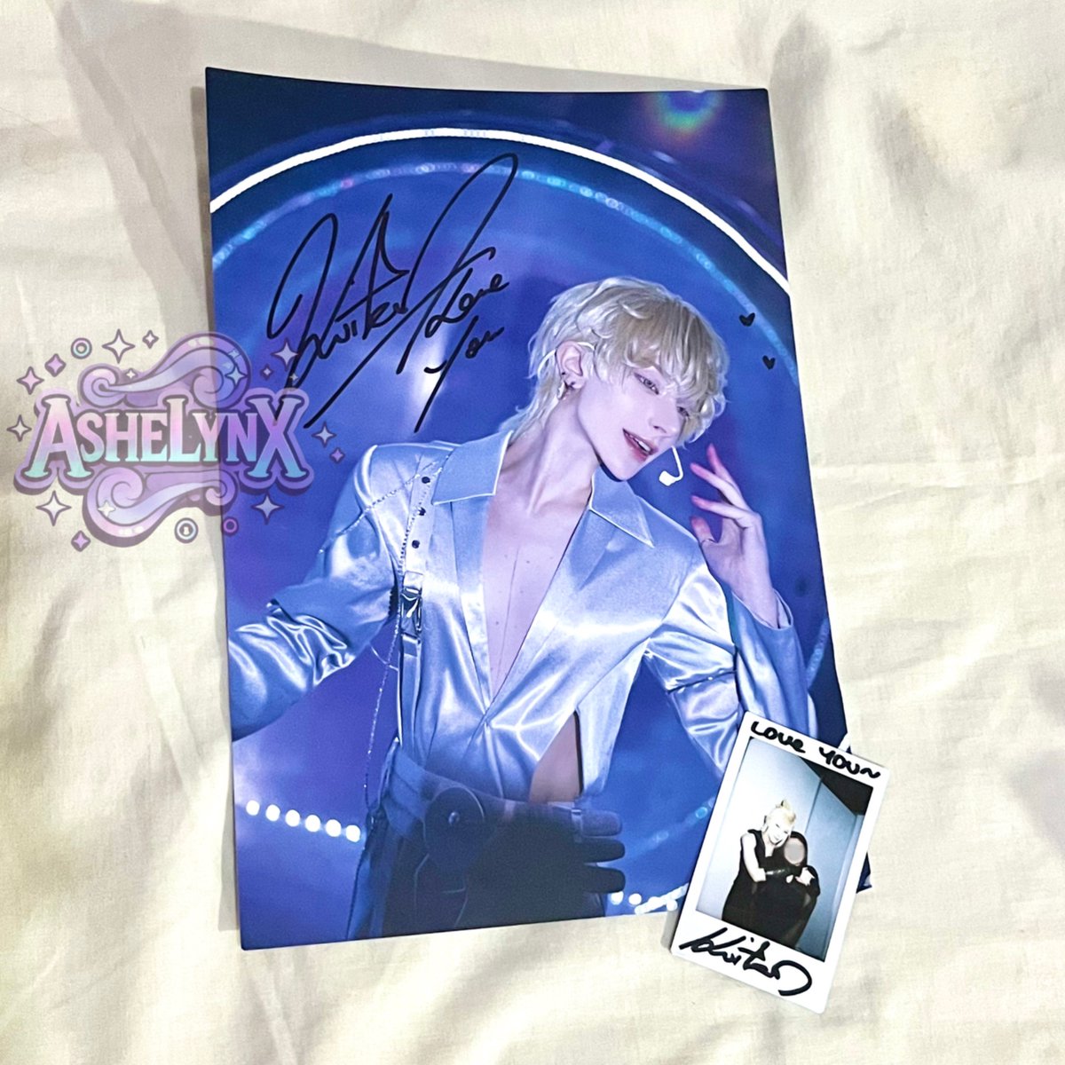 ashelynx_'s tweet photo. *ೃ⁀☁️꒰ knite┆8:35PM꒱
got cheki with knite! they also signed the merch and super kind, they look handsome in real life too 💕
tags: #anitwt #knite #AndFriends2025 #andfriendsfestival #cosplay #happy #mood #cute #alienstage #anime #alnst #plave #kpoptwt #luka #cosplayer #txt https://t.co/keLYLh3AMm