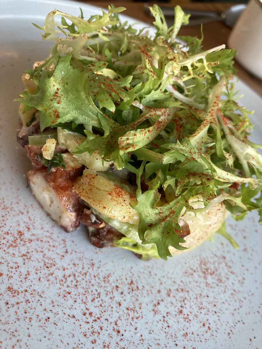 .<a href="/PhilipPretty1/">Philip Pretty</a> has his third restaurant in #LongBeach with his fusion of French and Californian cuisines at Olive &amp; Rose 🫒 Listen LIVE to all the #FoodFun on <a href="/AngelsRadioKLAA/">Angels Radio AM830</a> 🌹 player.streamguys.com/klaa/sgplayer/…