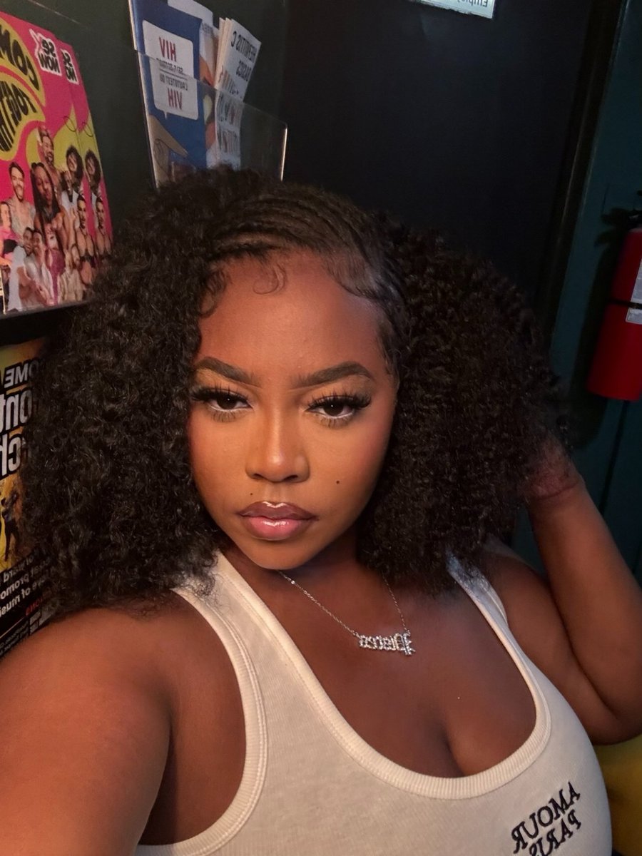 All I want is Emo Girl🖤