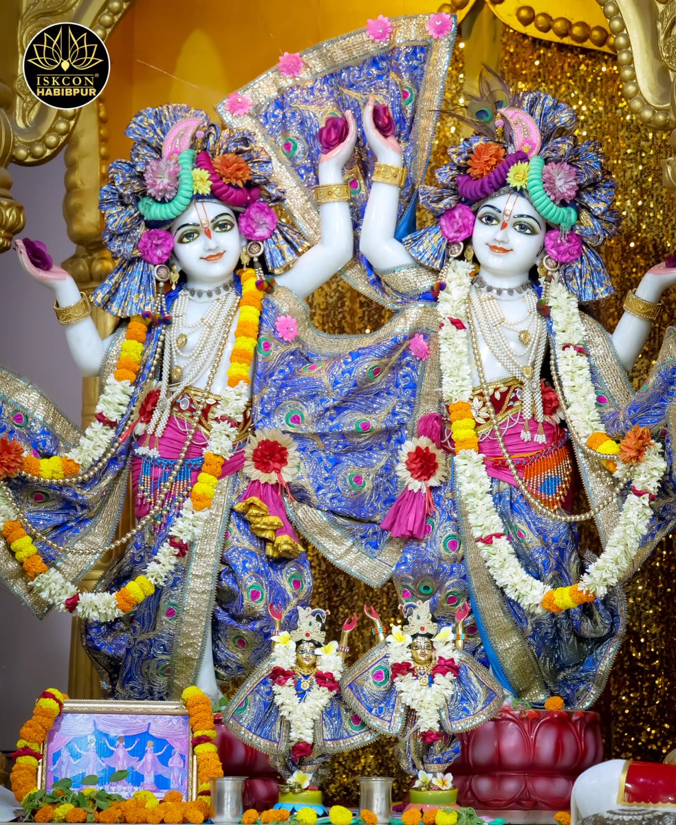 ISKCONHabibpur's tweet photo. 💎𝑯𝒂𝒓𝒆 𝑲𝒓𝒊𝒔𝒉𝒏𝒂💎
𝑇𝑜𝑑𝑎𝑦'𝑠🙏𝐷𝑎𝑟𝑠ℎ𝑎𝑛𝑠

✿𝑺𝒓𝒊 𝑺𝒓𝒊 𝑹𝒂𝒅𝒉𝒂 𝑴𝒂𝒅𝒉𝒂𝒗
✿𝑱𝒂𝒈𝒂𝒏𝒏𝒂𝒕𝒉 𝑩𝒂𝒍𝒂𝒅𝒆𝒗 𝑺𝒖𝒃𝒉𝒂𝒅𝒓𝒂
✿𝑮𝒂𝒖𝒓-𝑵𝒊𝒕𝒂𝒊,𝑺𝒓𝒊𝒍𝒂 𝑷𝒓𝒂𝒃𝒉𝒖𝒑𝒂𝒅𝒂

🏵️31May'25🏵️

#ISKCON #SrilaPrabhupada #SanatanDharma #harekrishna #God https://t.co/dZNsIGdtQs