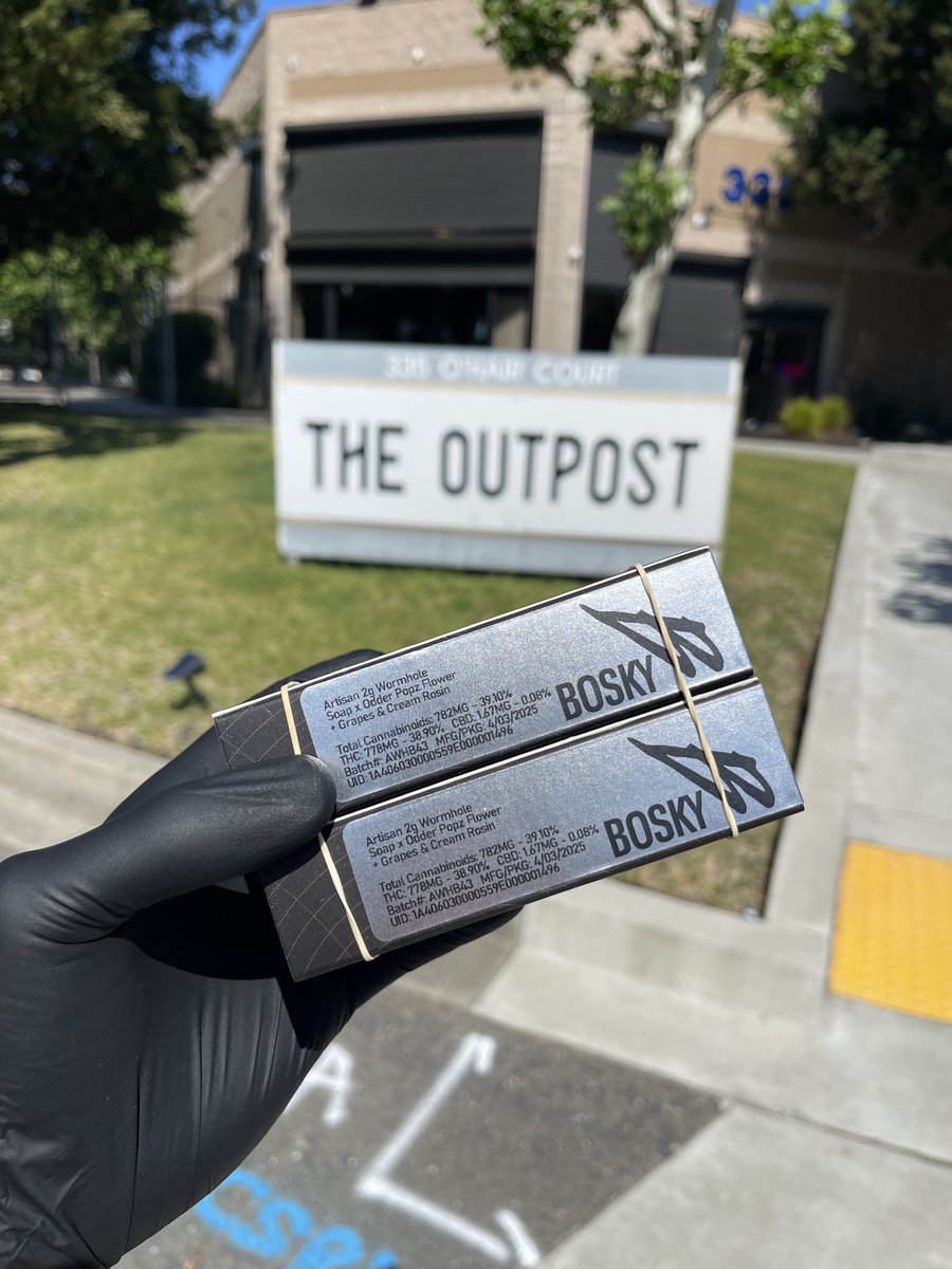outpost707's tweet photo. Wormholes back in stock 🐛 @BoskyGenetics https://t.co/Fh9PxLBIBz