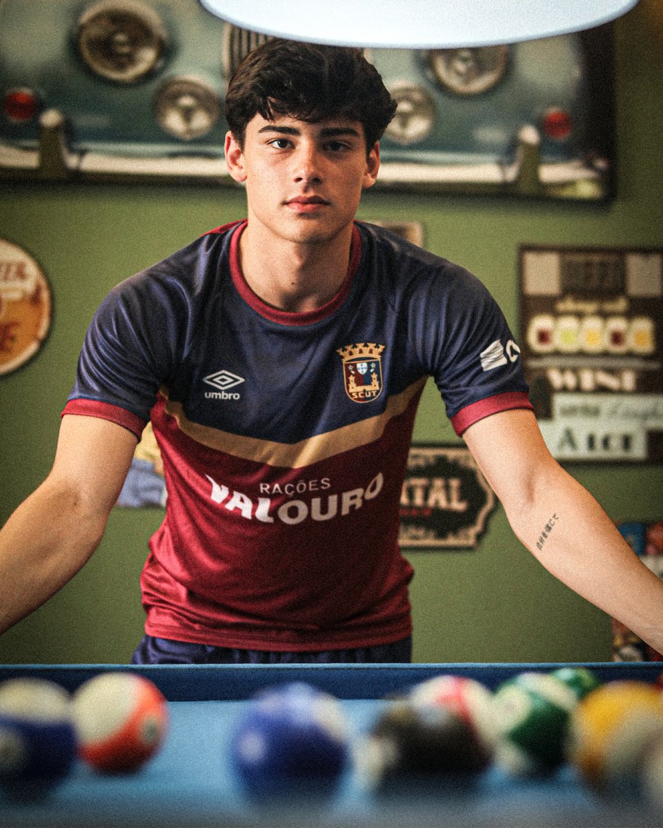 scu_torreense's tweet photo. Faz da 𝗣𝗮𝗶𝘅𝗮̃𝗼 𝗔𝘇𝘂𝗹 𝗚𝗿𝗲𝗻𝗮́ a tua segunda pele! 🔵🔴

Está revelado o 𝗲𝗾𝘂𝗶𝗽𝗮𝗺𝗲𝗻𝘁𝗼 𝗽𝗿𝗶𝗻𝗰𝗶𝗽𝗮𝗹 𝗱𝗼 𝗧𝗼𝗿𝗿𝗲𝗲𝗻𝘀𝗲 para a temporada 2025/26.💥🤩

Camisola já disponível na SCUT FAN STORE.👌

#PaixãoAzulGrená #SouTorreense #OrgulhoDoOeste https://t.co/6lBHX5aWb6