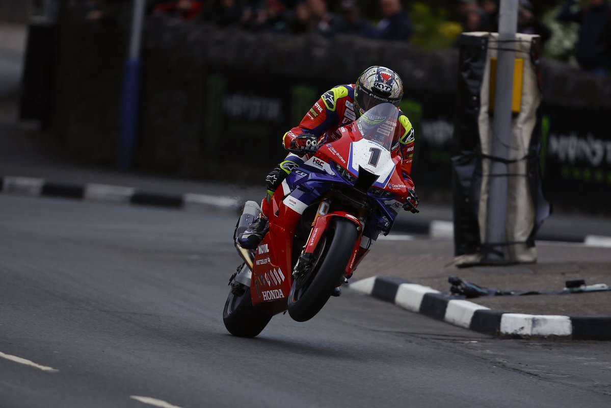 Honda Racing UK (@hondaracinguk) on Twitter photo A brief Qualifying 5 took place earlier today when the weather permitted.
Superbike:
<a href="/deanharrisonTT/">Dean Harrison</a> , P1, 132.484 mph
<a href="/jm130tt/">John McGuinness MBE</a> , P7, 123.819 mph
#HondaRacing #Fireblade A brief Qualifying 5 took place earlier today when the weather permitted.
Superbike:
<a href="/deanharrisonTT/">Dean Harrison</a> , P1, 132.484 mph
<a href="/jm130tt/">John McGuinness MBE</a> , P7, 123.819 mph
#HondaRacing #Fireblade