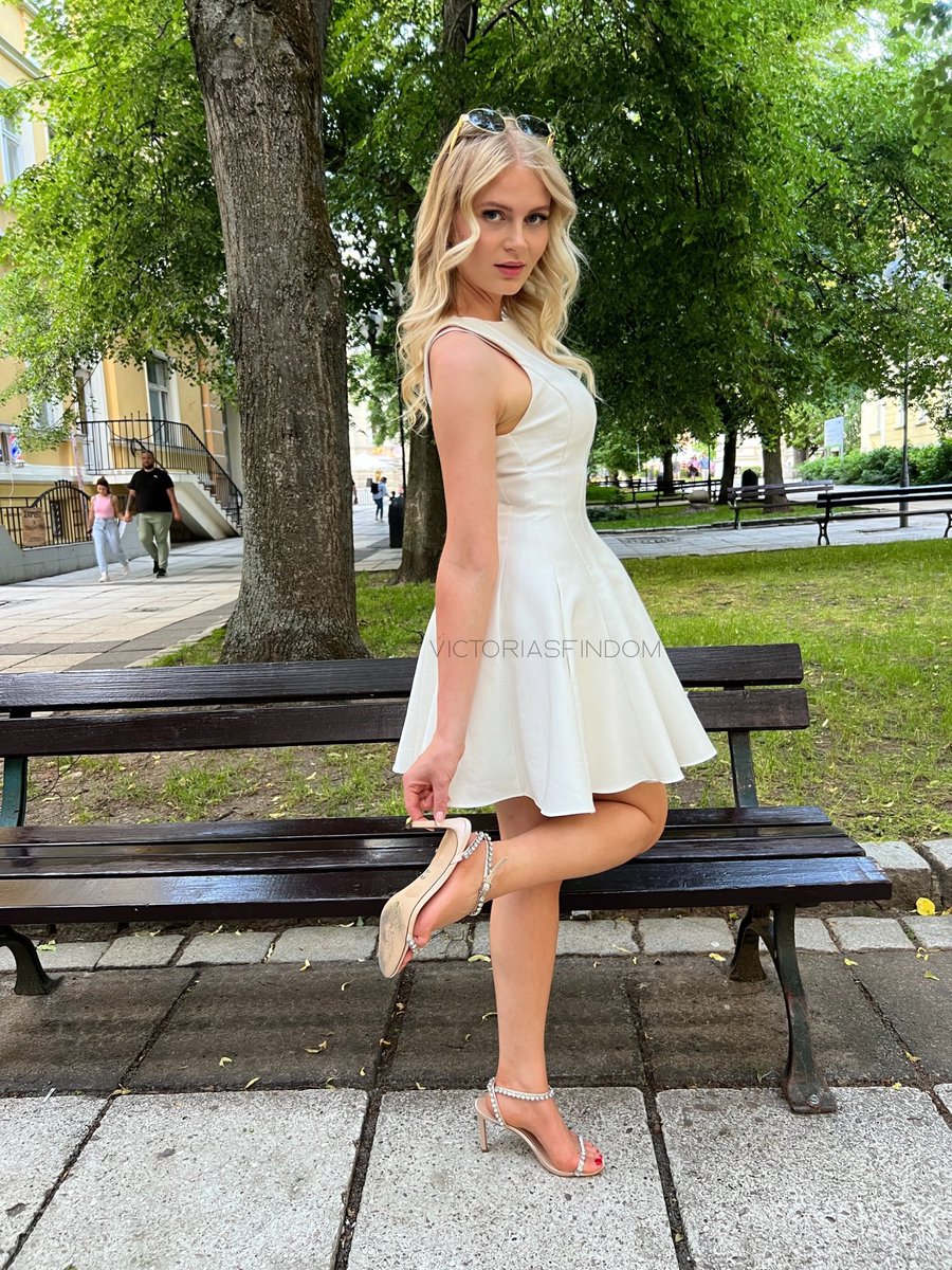 Mein Absatz ist länger und härter als dein kleiner Witz von einem Schwanz 🪱🤣