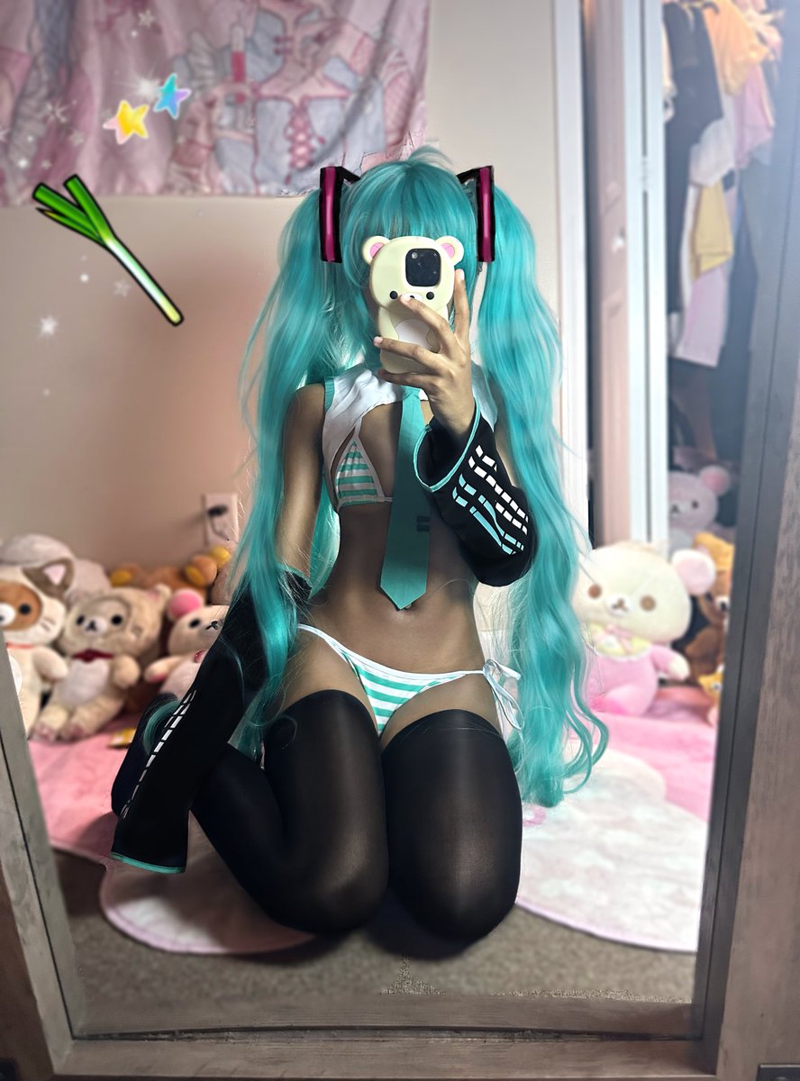 Miku bikini 

&gt;⩊&lt; 🩵