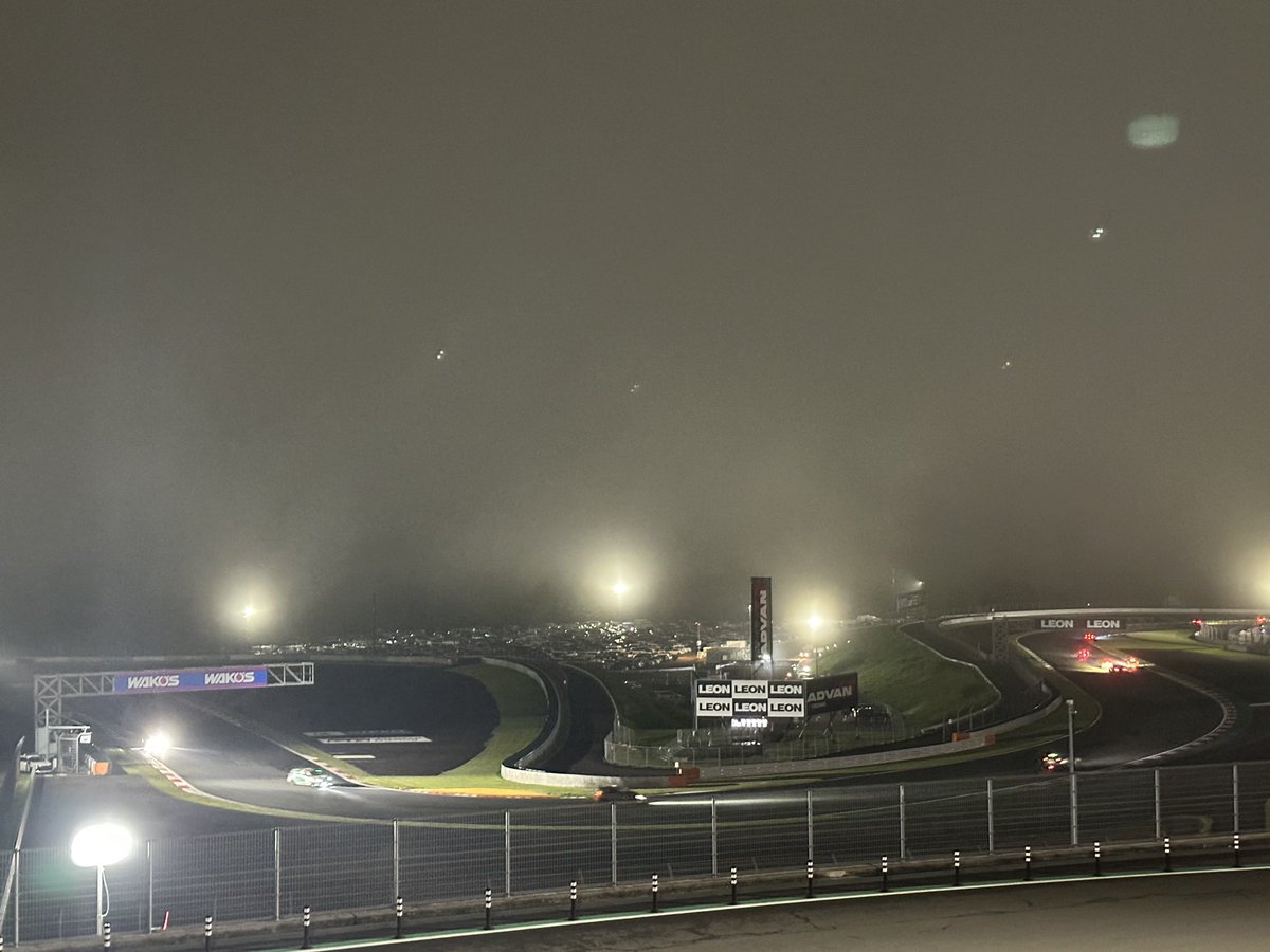SuperTaikyu_STO's tweet photo. こんな真夜中にレースやってるって、普通に考えたらヤバいよね

#S耐 #スーパー耐久 #SuperTaikyu #富士24時間 #Fuji24h #ENEOS #BRIDGESTONE https://t.co/1UL2GVS4oZ