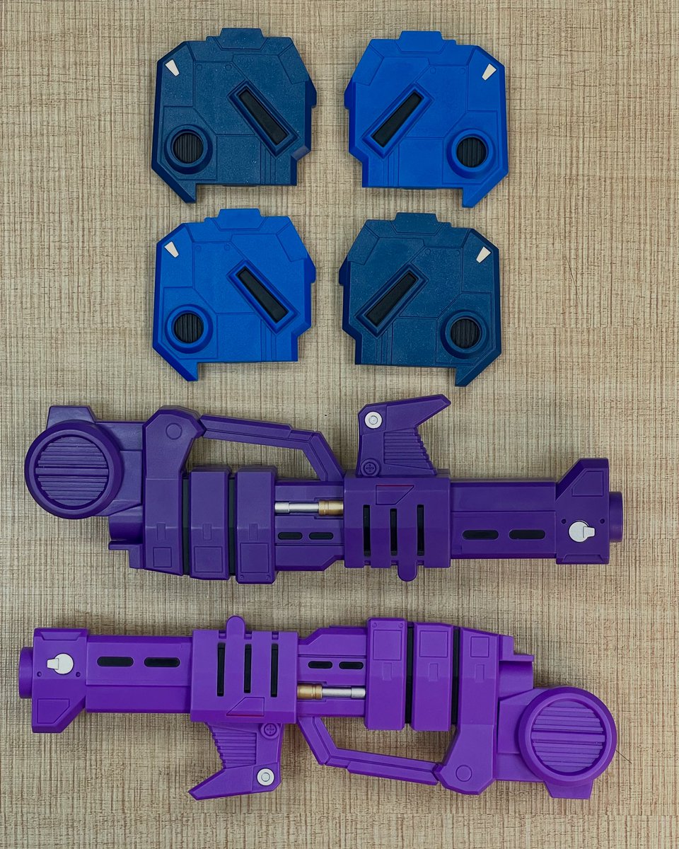 fans_hobby's tweet photo. Production in process!
#fanshobby #thirdpartytransformers #mb08A #masterforce #powermaster #doubleevil #overlord # mba04 #mba07 https://t.co/U4epfgDab5