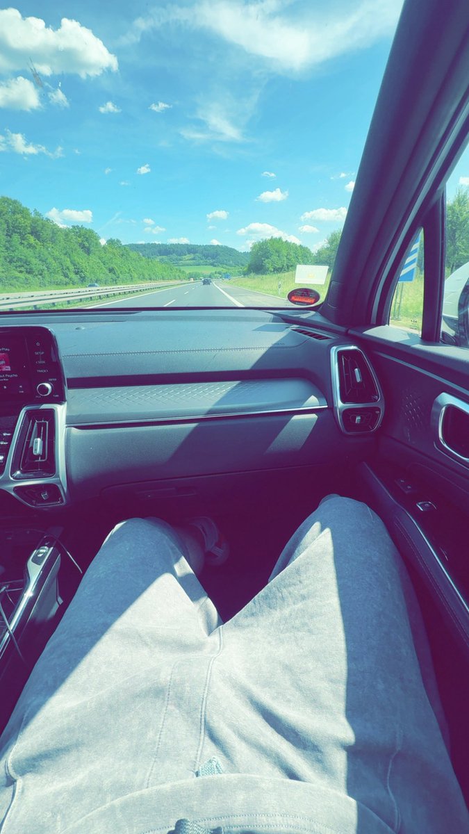 Auf auf, erst zu <a href="/DerMad/">𝕸𝖆𝖉𝖉𝖎𝖓</a> und @Honey_hannes und dann in den @europapark 🎢 🙌🏽