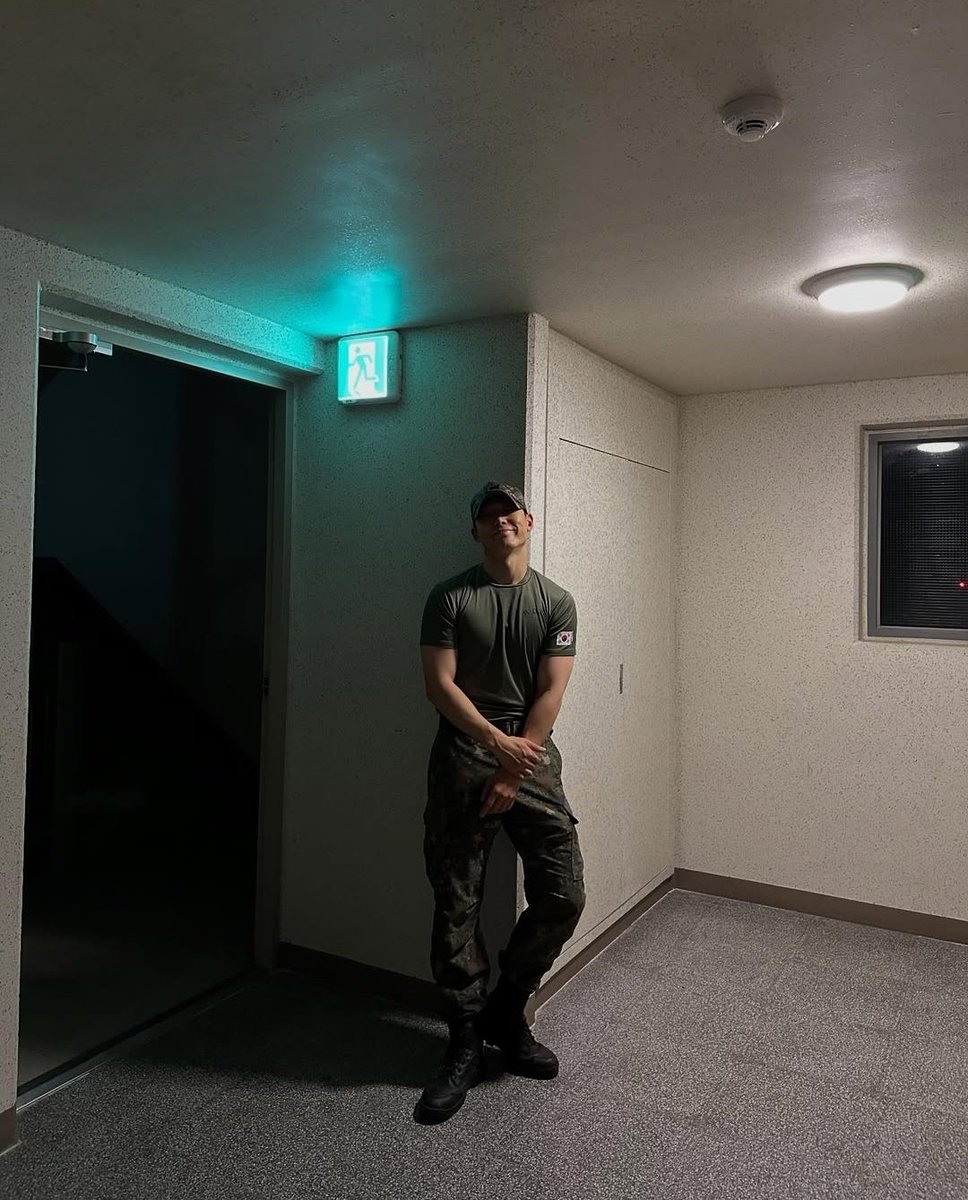 bbkonyc's tweet photo. LORD GIVE ME STRENGTH 🥵🥵🥵 https://t.co/pN0PKxtJRk