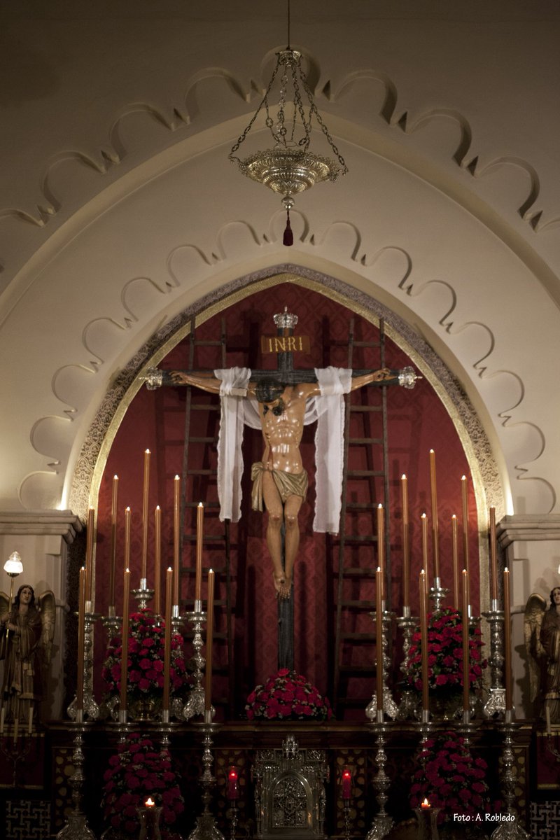SantoEntierro's tweet photo. 𝐄𝐅𝐄𝐌𝐄́𝐑𝐈𝐃𝐄𝐒

Un día como hoy, hace 205 años, el Santísimo Cristo del Descendimiento llegaba a nuestra localidad a hombros desde el taller del escultor Juan de Astorga situado en la calle Trajano tal y como queda recogido en las reglas de nuestra hermandad: https://t.co/weoQyuF8Zs