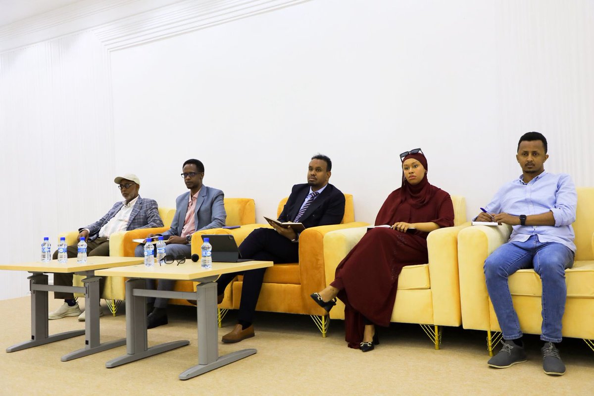 NBS_Somalia's tweet photo. The leadership of Somalia National Bureau of Statistics, led by Director General Dr. Abdisalam Mohamed & Deputy DG Abdirahman Omar Dahir, convened a general staff meeting today at SNBS Headquarters in Mogadishu. The DG outlined key institutional achievements & presented upcoming priorities for the Bureau.

The meeting featured an open Q\&A session, where staff engaged directly with leadership—raising questions, sharing valuable views to enhance performance. Dr. Abdisalam commended the dedication, professionalism & teamwork demonstrated among departments, calling the staff the engine behind SNBS's progress.

The leadership welcomed the constructive contributions from staff & affirmed their commitment to incorporating feedback into institutional reforms. As Somalia advances its public sector transformation agenda, SNBS continues to align & deliver high-quality and timely data that informs policy, drives development and empowers citizens. @AbdisalamHumbul @abdirahm_omar
