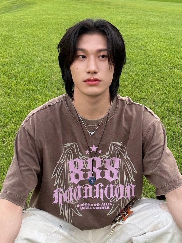 ydmfeed's tweet image. looking gorgeous with his long hair 😭
