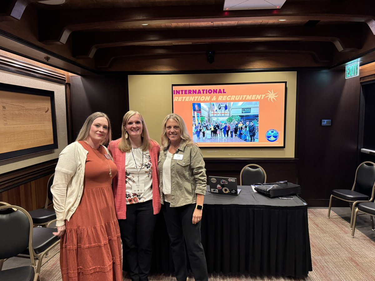 Robin Jones tweet media