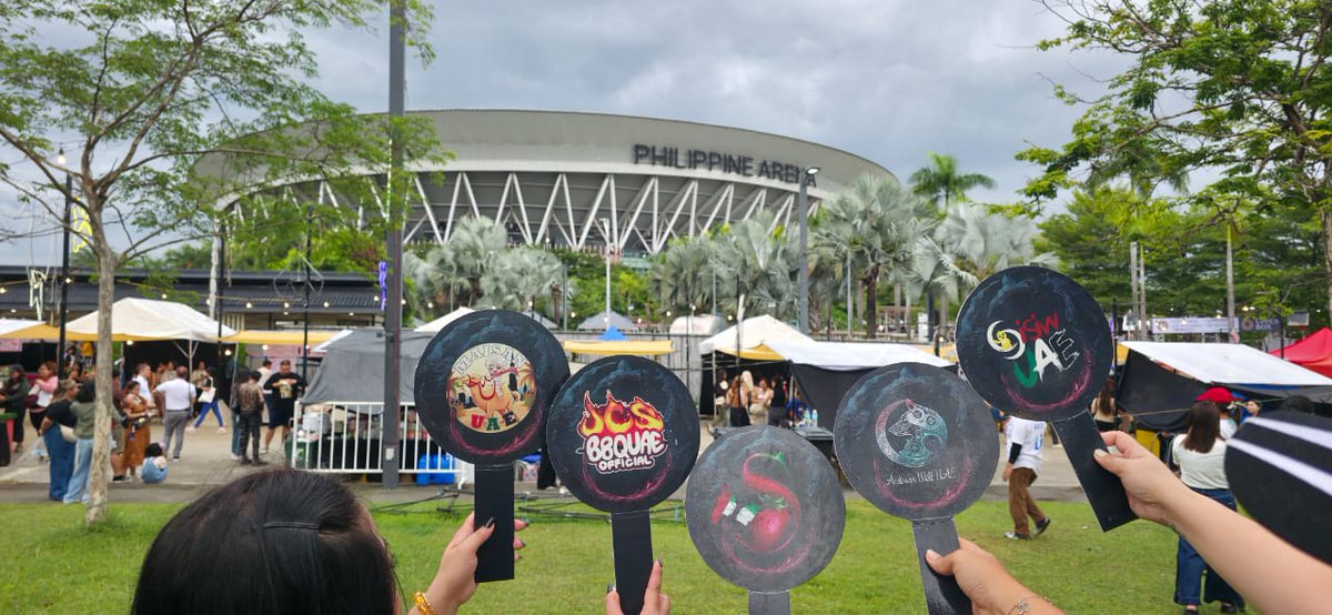 United A'tin of Emirates and SB19 Houses in the UAE at Day 1 SAW concert, Philippine Arena.

Enjoy kayo mga kaps ❤️❤️

HISTORY BEGINS WITH ESBI
<a href="/SB19Official/">SB19 Official</a> #SB19
#SaWWorldTourPH
