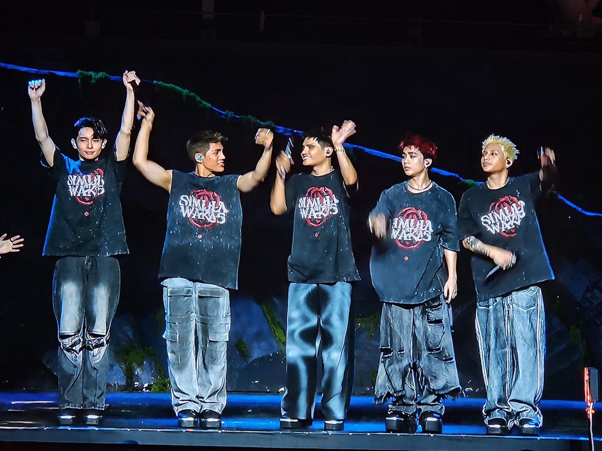 Best OPM concert na napanood ko ever. <a href="/SB19Official/">SB19 Official</a> congrats! Parang gusto ko ulit panoorin bukas sa sobrang ganda ng show

#SimulaAtWakas #SB19 #SB19SimulaAtWakas #SB19SaW #SaWWorldTour #SaWWorldTourKickoff