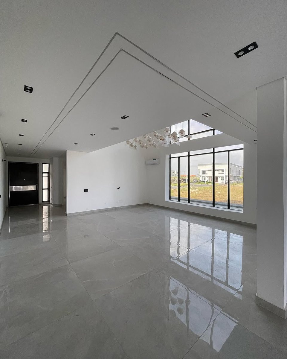 RealtorComfort's tweet photo. Sweet 5 Bed Semi Detached Duplex | cinema | Swimming pool | Rooftop Terrace | Bq 

Price : 895,000,000 

📍Ikate Lekki Lagos Nigeria 🇳🇬 

#realestateagent #RealEstateInvesting #davido #chiefpriest https://t.co/lkSRe0gXPg