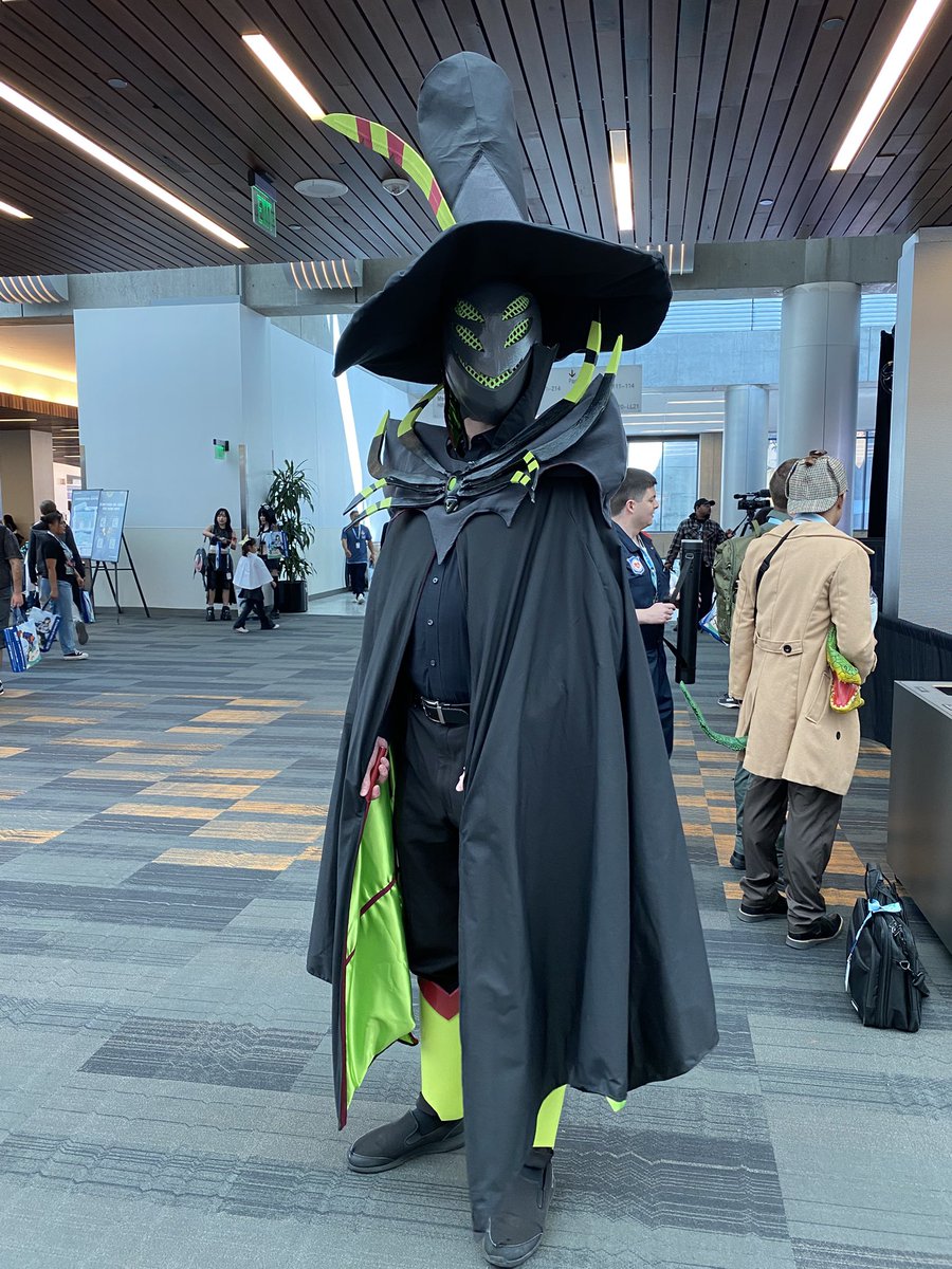 NeoScorch's tweet image. @whatca4 Last Saturday in Memorial Week at Fanime Cosplay Convention. I have met Zestial in real life, the Demon in Shadow from Hazbin Hotel.

#HazbinHotel #HazbinHotelZestial