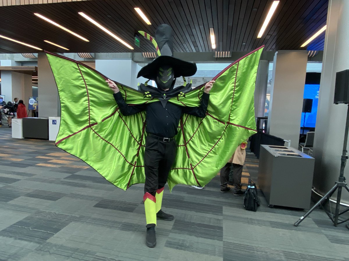 NeoScorch's tweet image. @whatca4 Last Saturday in Memorial Week at Fanime Cosplay Convention. I have met Zestial in real life, the Demon in Shadow from Hazbin Hotel.

#HazbinHotel #HazbinHotelZestial