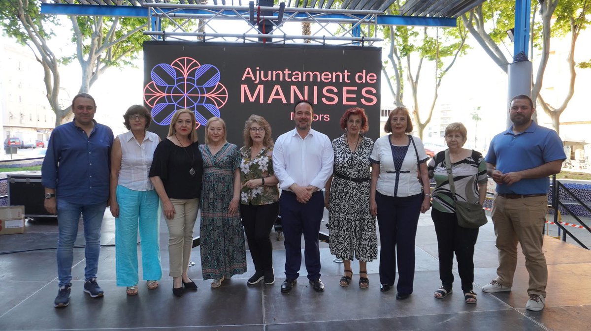 🌹🥳 Quins dies més intensos hem viscut amb la Setmana de les Persones Majors de Manises 2025!
🙌 Exposicions, exhibicions, balls, teatre, jocs, cultura, esport i molta música per a passar-ho en gran!
🎭🎶 Gràcies a la nostra companya Pilar Bastante, regidora de Persones Majors.