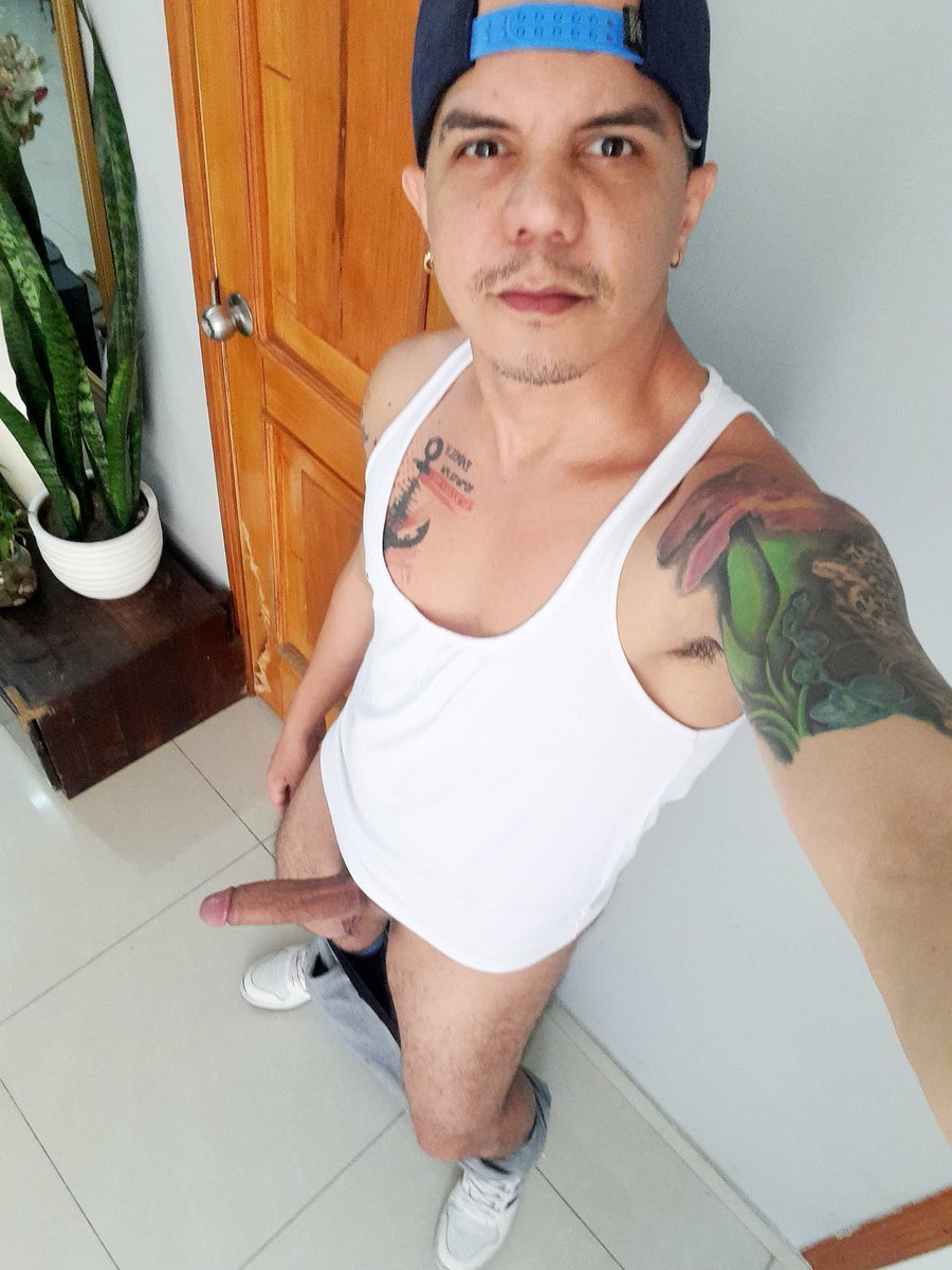 Te espero en casa
onlyfans.com/cesarveliz
I'll wait for you at home